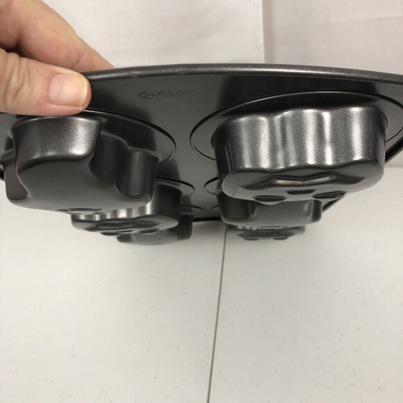 Wilton Halloween Ghosts & Pumpkins Non-Stick Mini Cake Muffin Brownie Jello Mold - Picture 8 of 9